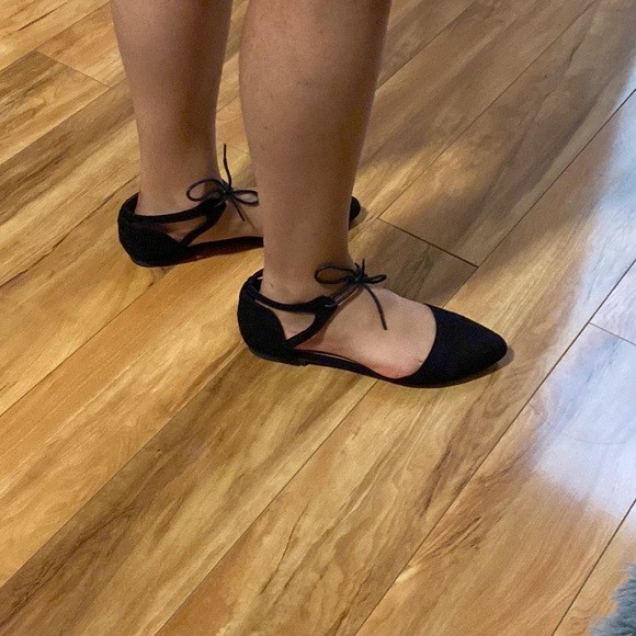 Black flat sandals, size 7 - Picture 6 of 7